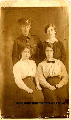 Clockwise James, Dorothy, Sarah and Margaret Thompson in 1914